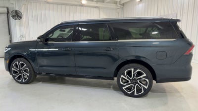 2026 Lincoln Navigator L Reserve