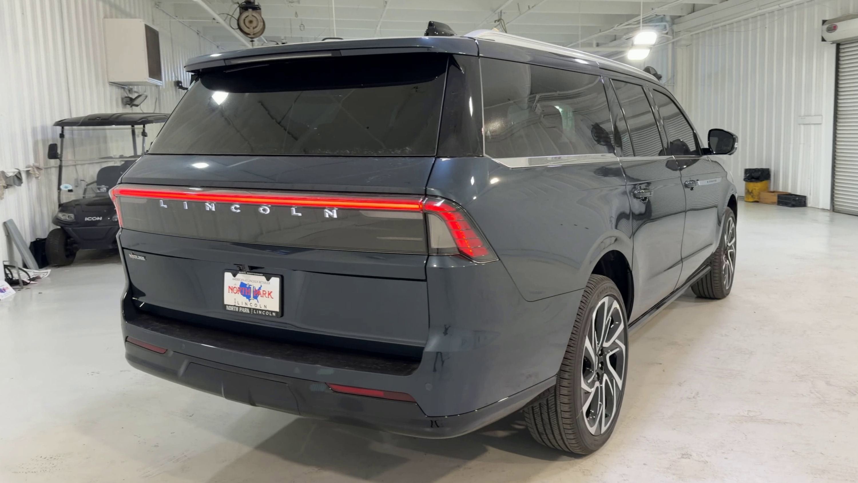 2026 Lincoln Navigator L Reserve