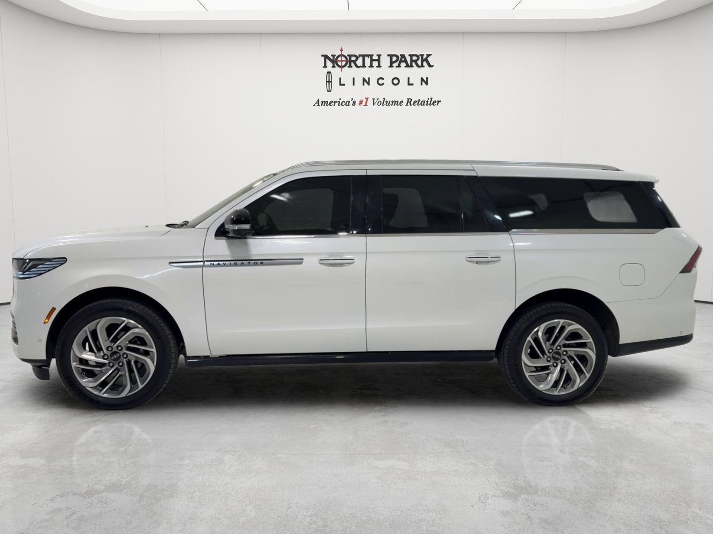 2025 Lincoln Navigator L Reserve