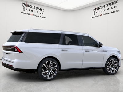 2027 Lincoln Navigator L Reserve