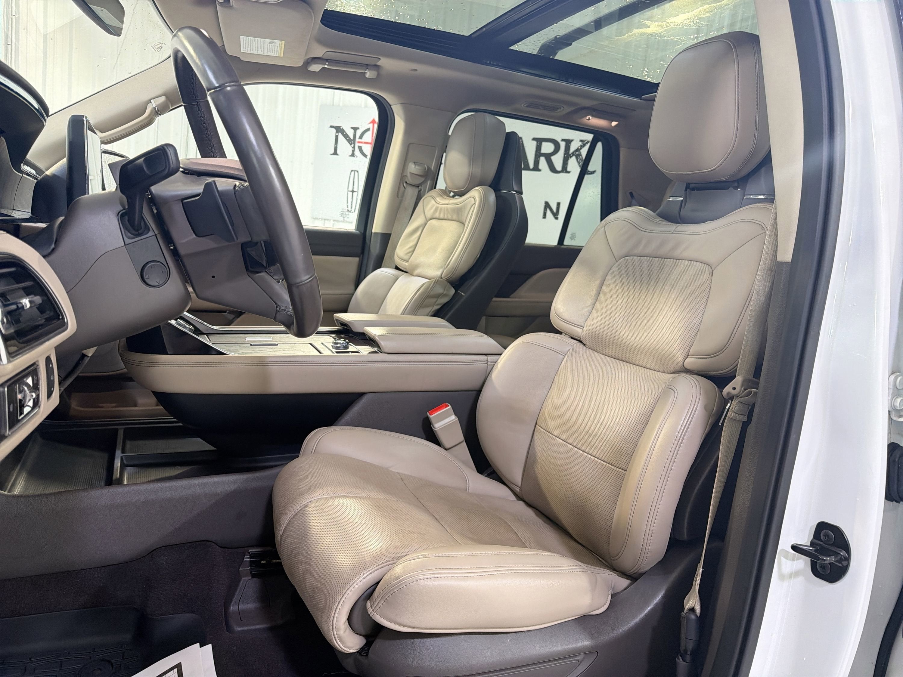 2023 Lincoln Navigator L Reserve