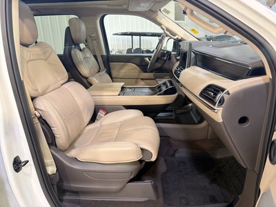 2023 Lincoln Navigator L Reserve
