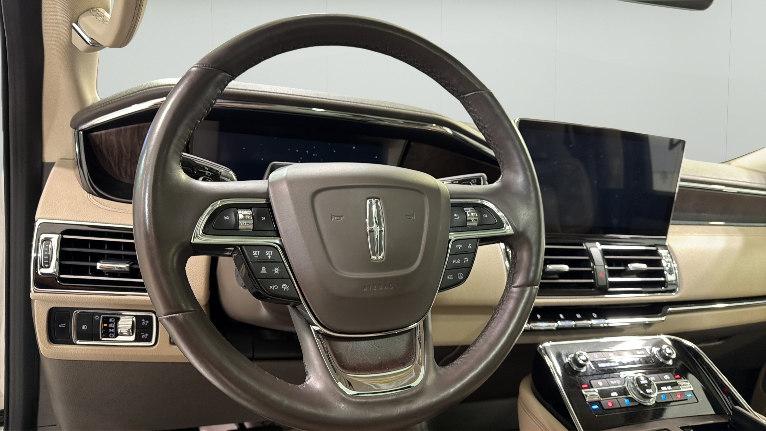 2023 Lincoln Navigator L Reserve