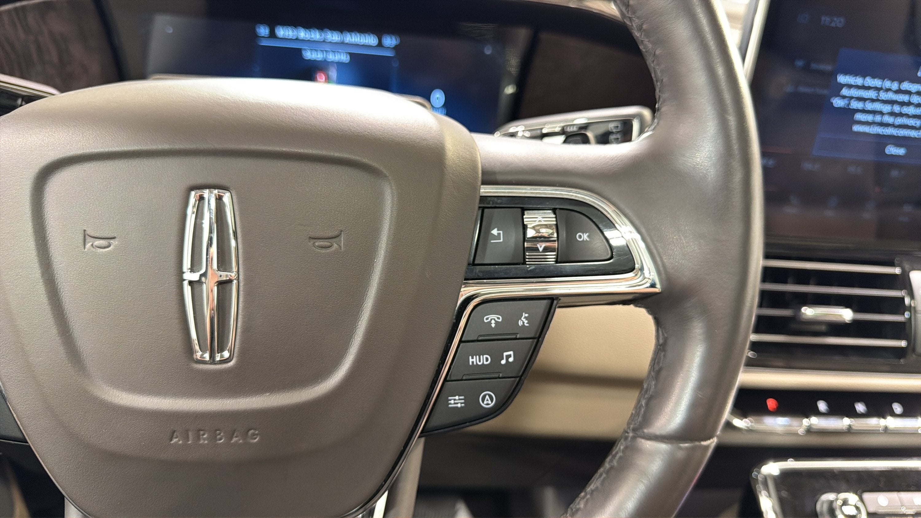 2023 Lincoln Navigator L Reserve