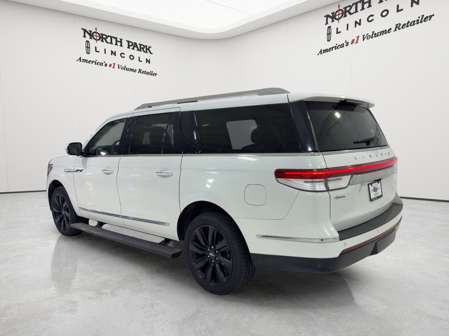 2023 Lincoln Navigator L Reserve