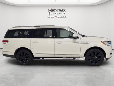 2023 Lincoln Navigator L Reserve