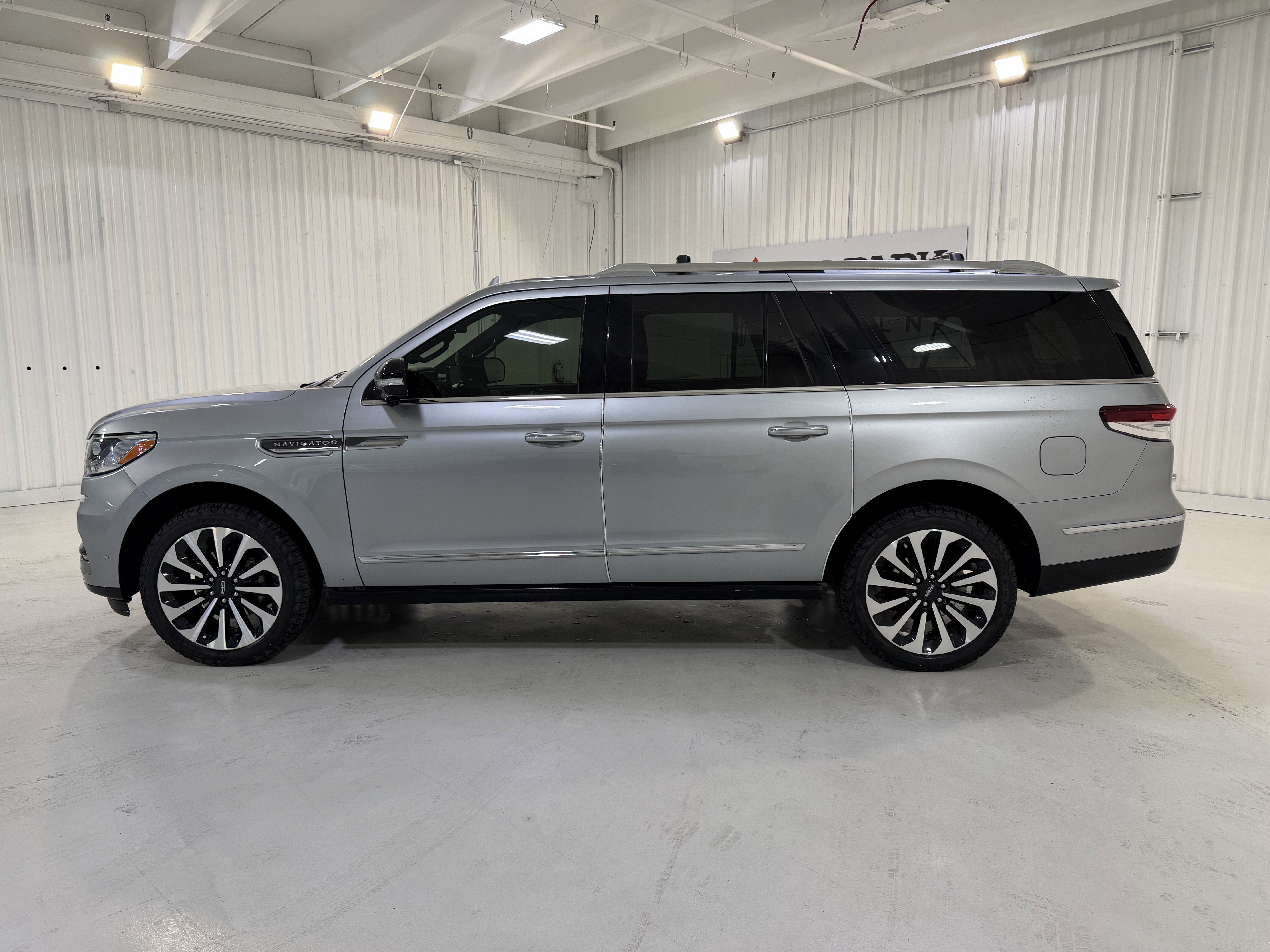 2024 Lincoln Navigator L Reserve