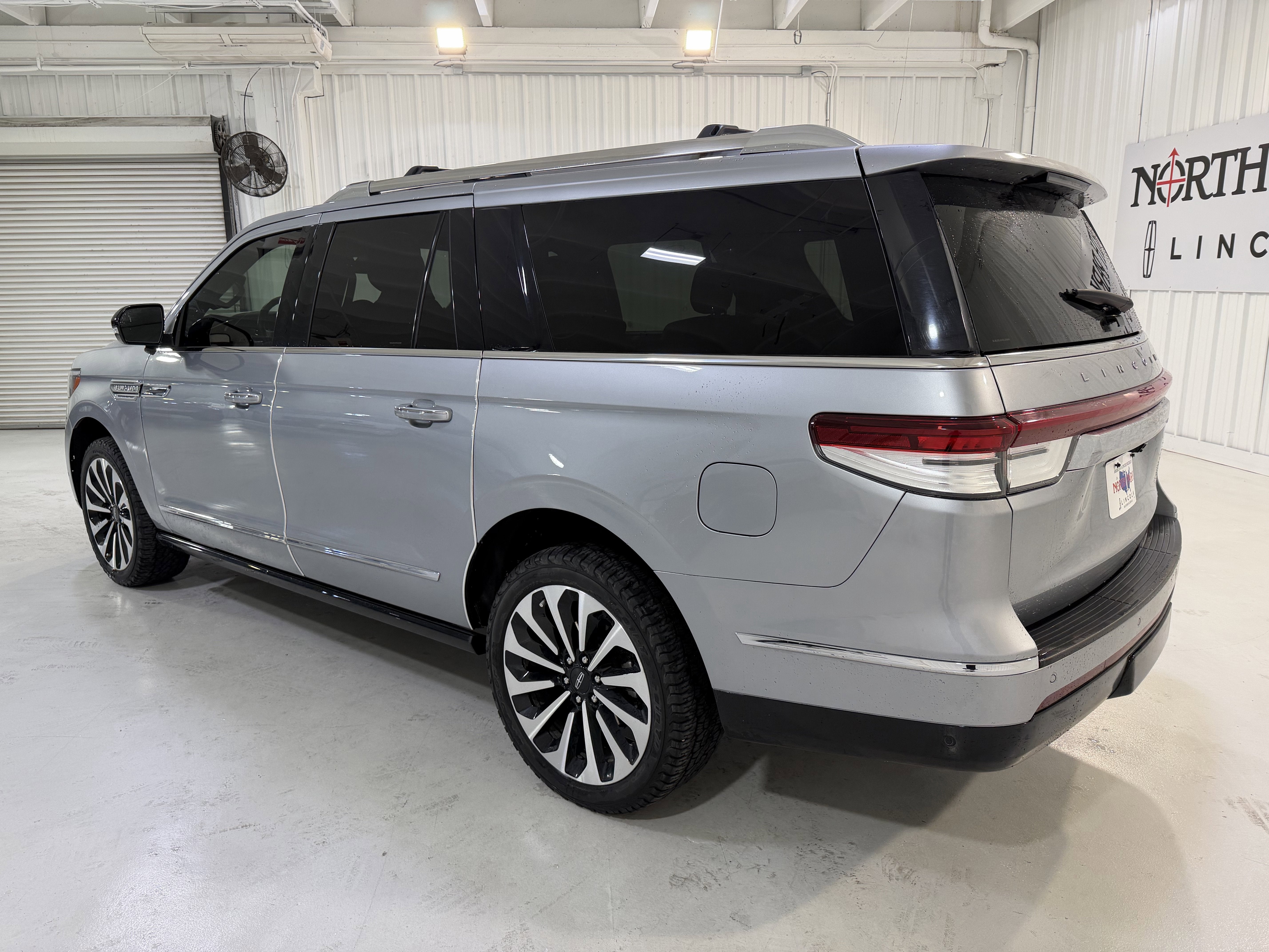 2024 Lincoln Navigator L Reserve