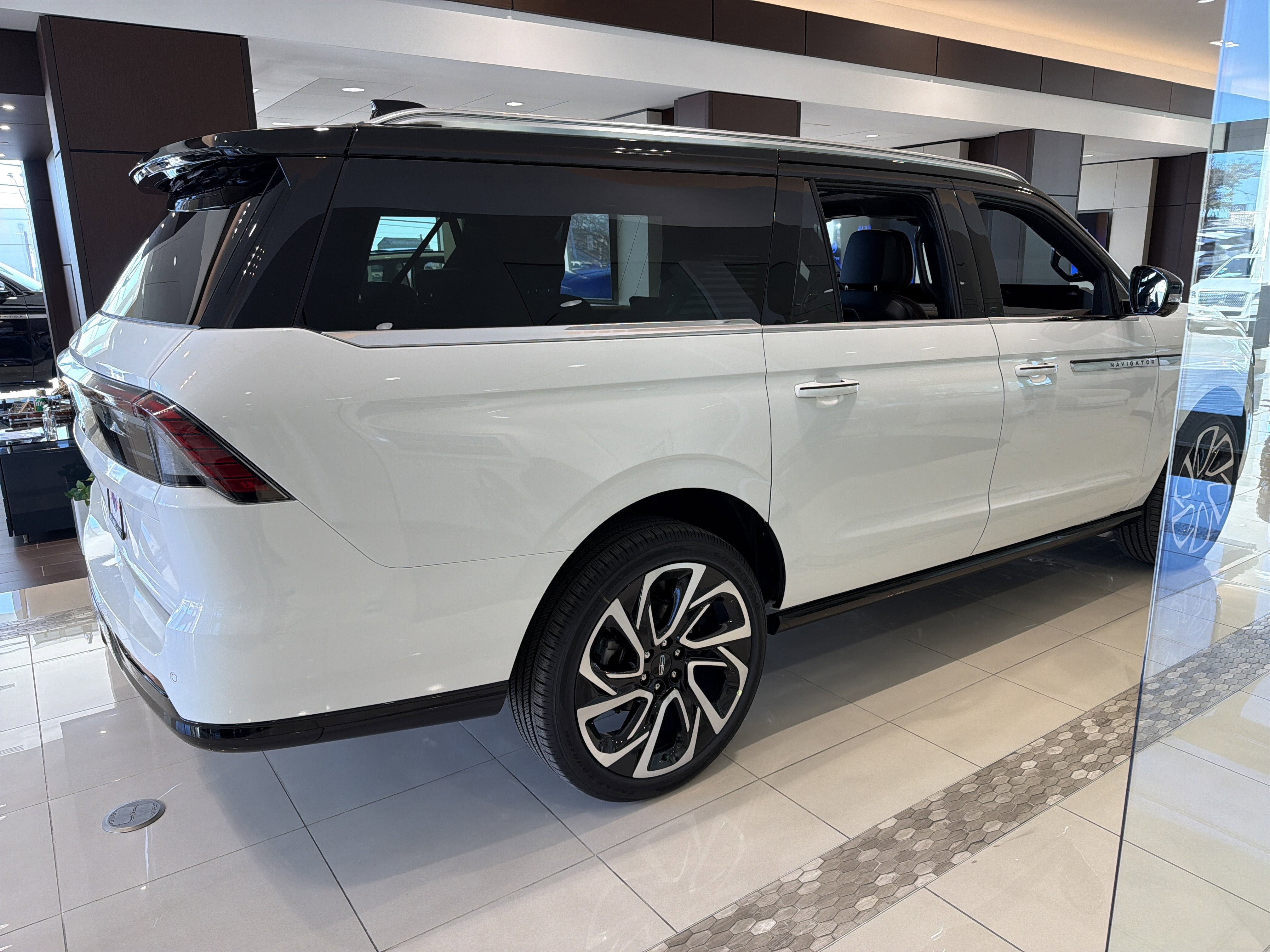 2026 Lincoln Navigator L Reserve