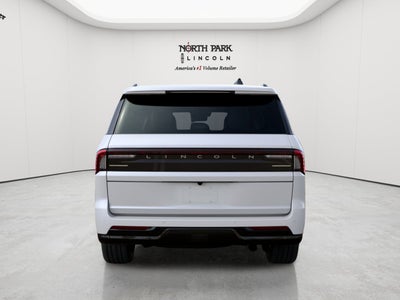 2027 Lincoln Navigator L Reserve