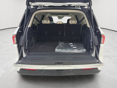 2027 Lincoln Navigator L Reserve