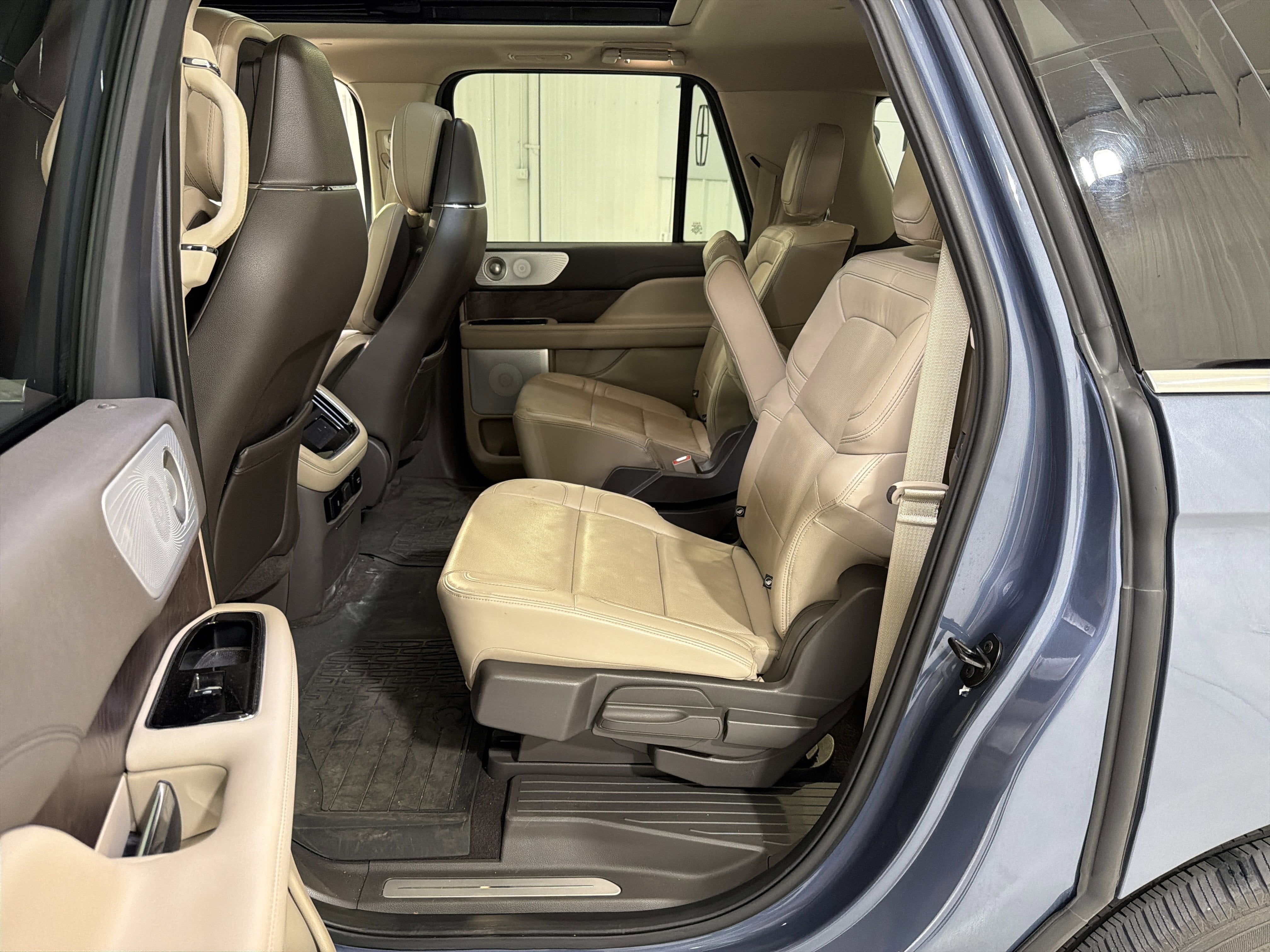 2023 Lincoln Navigator L Reserve