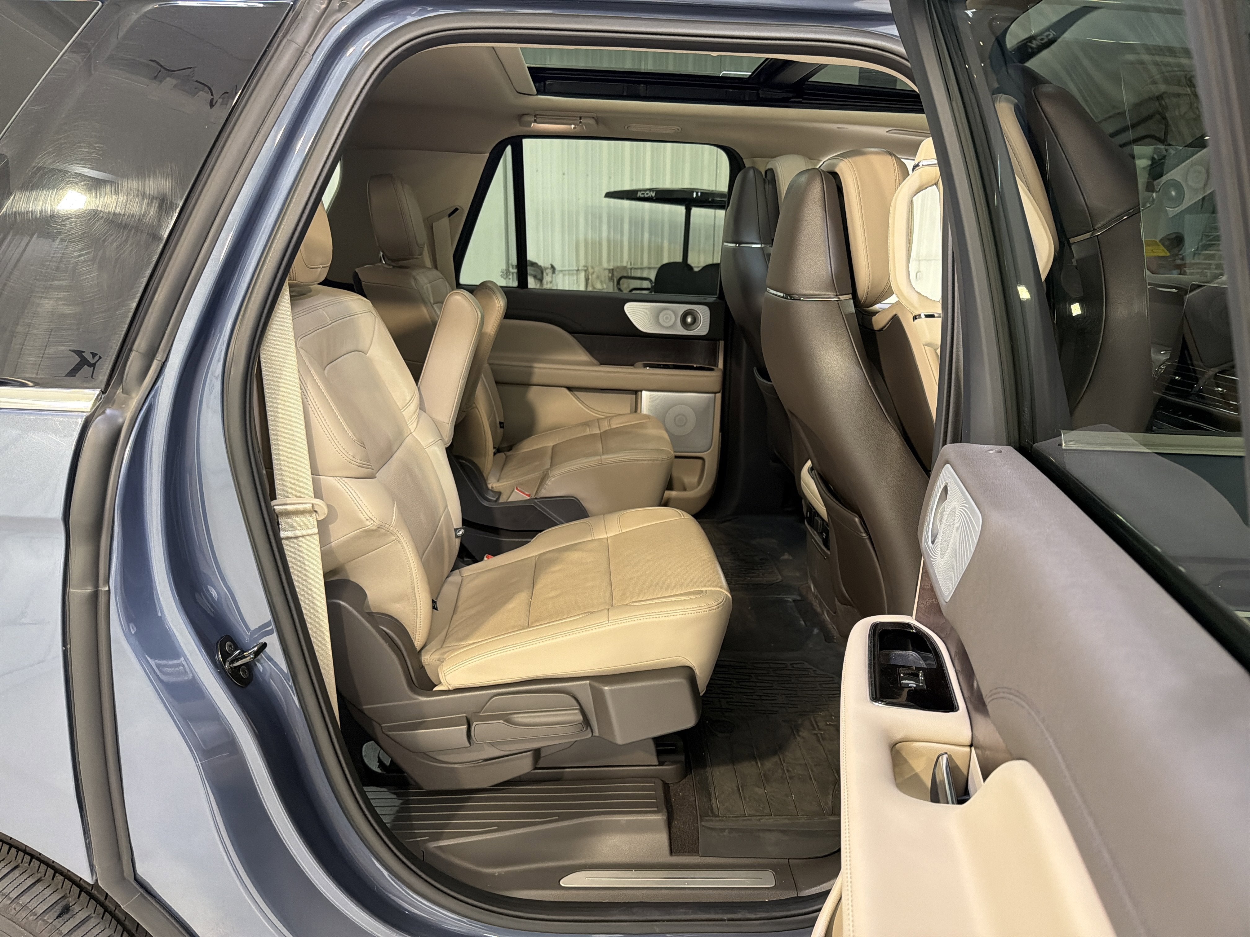 2023 Lincoln Navigator L Reserve