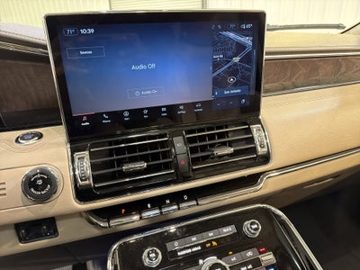 2023 Lincoln Navigator L Reserve