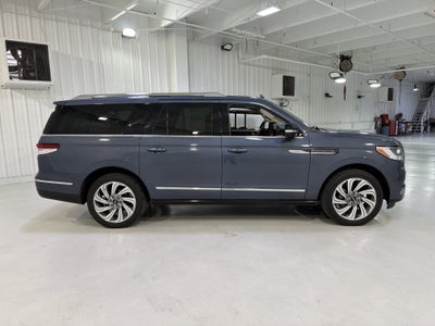2023 Lincoln Navigator L Reserve