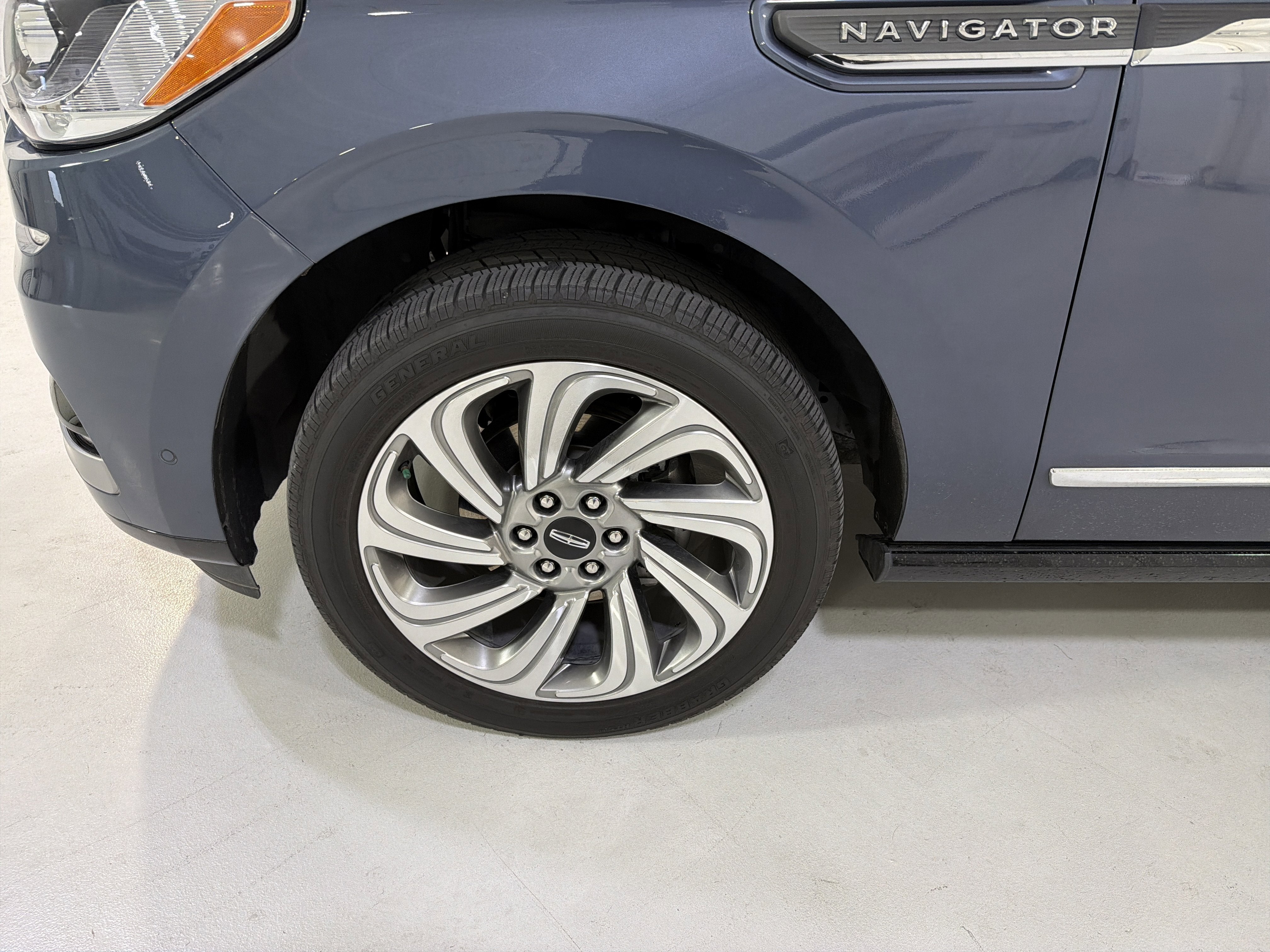 2023 Lincoln Navigator L Reserve