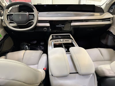 2026 Lincoln Navigator L Reserve