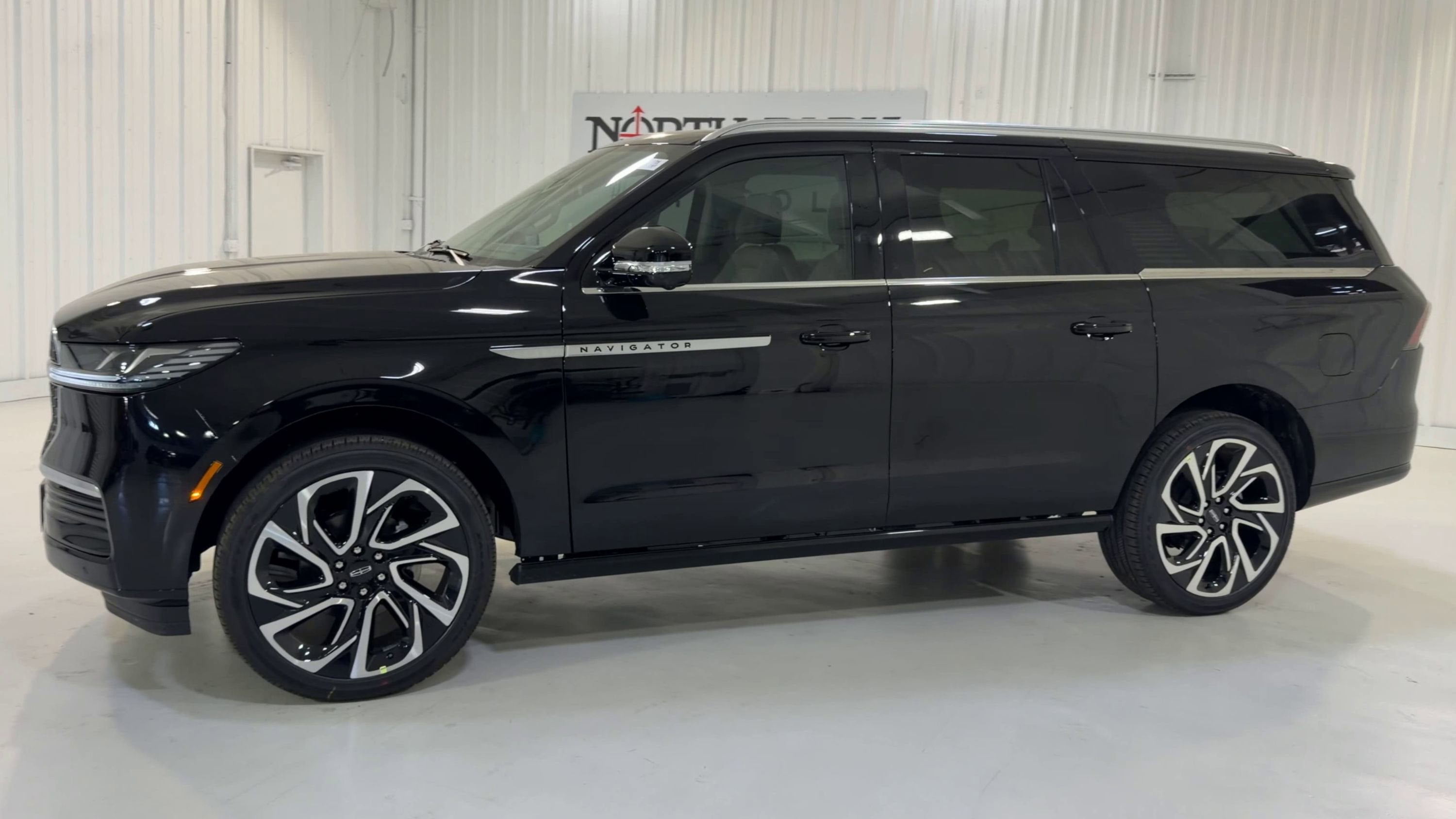 2026 Lincoln Navigator L Reserve