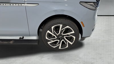 2027 Lincoln Navigator L Reserve