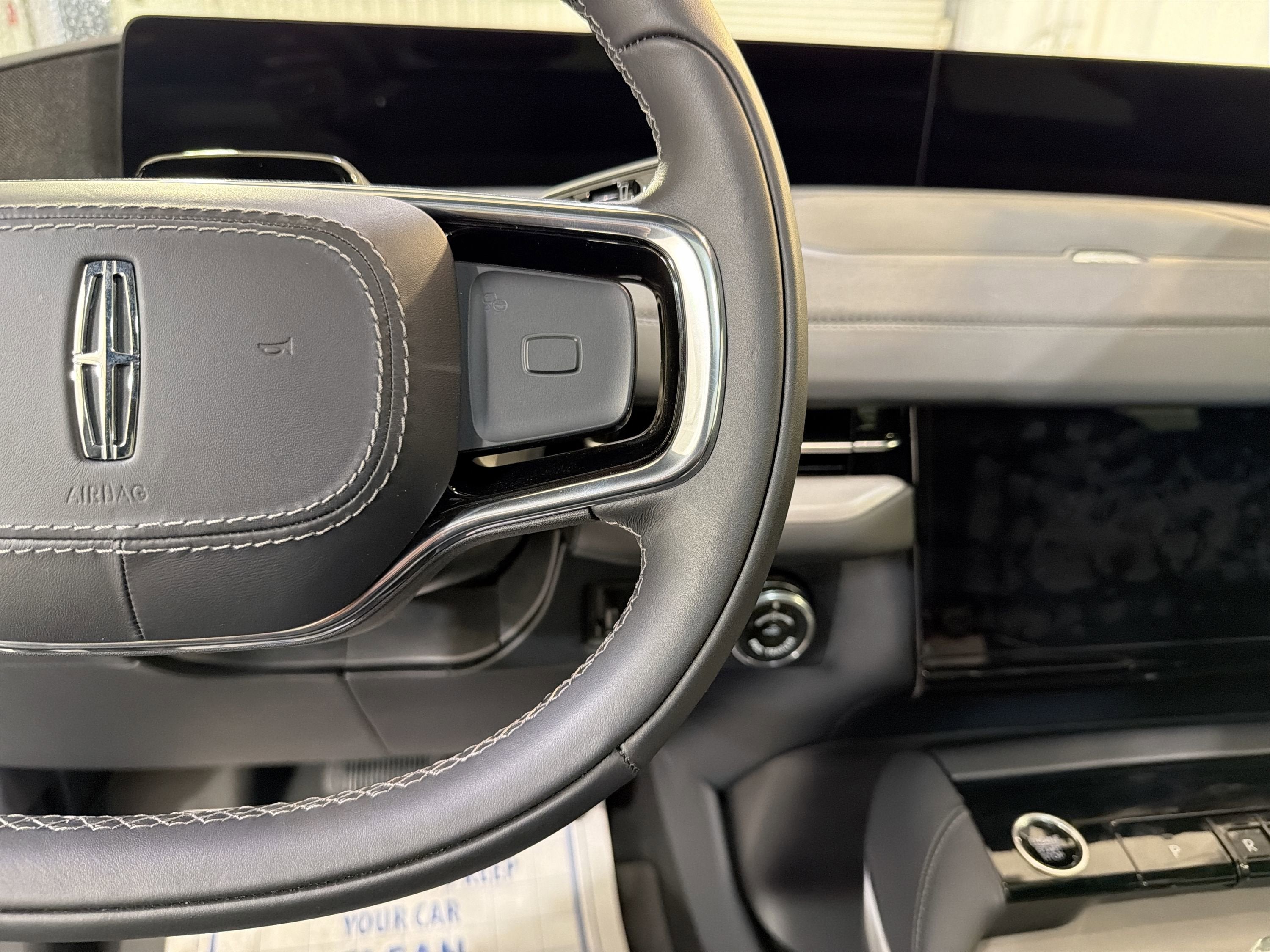 2025 Lincoln Navigator L Reserve