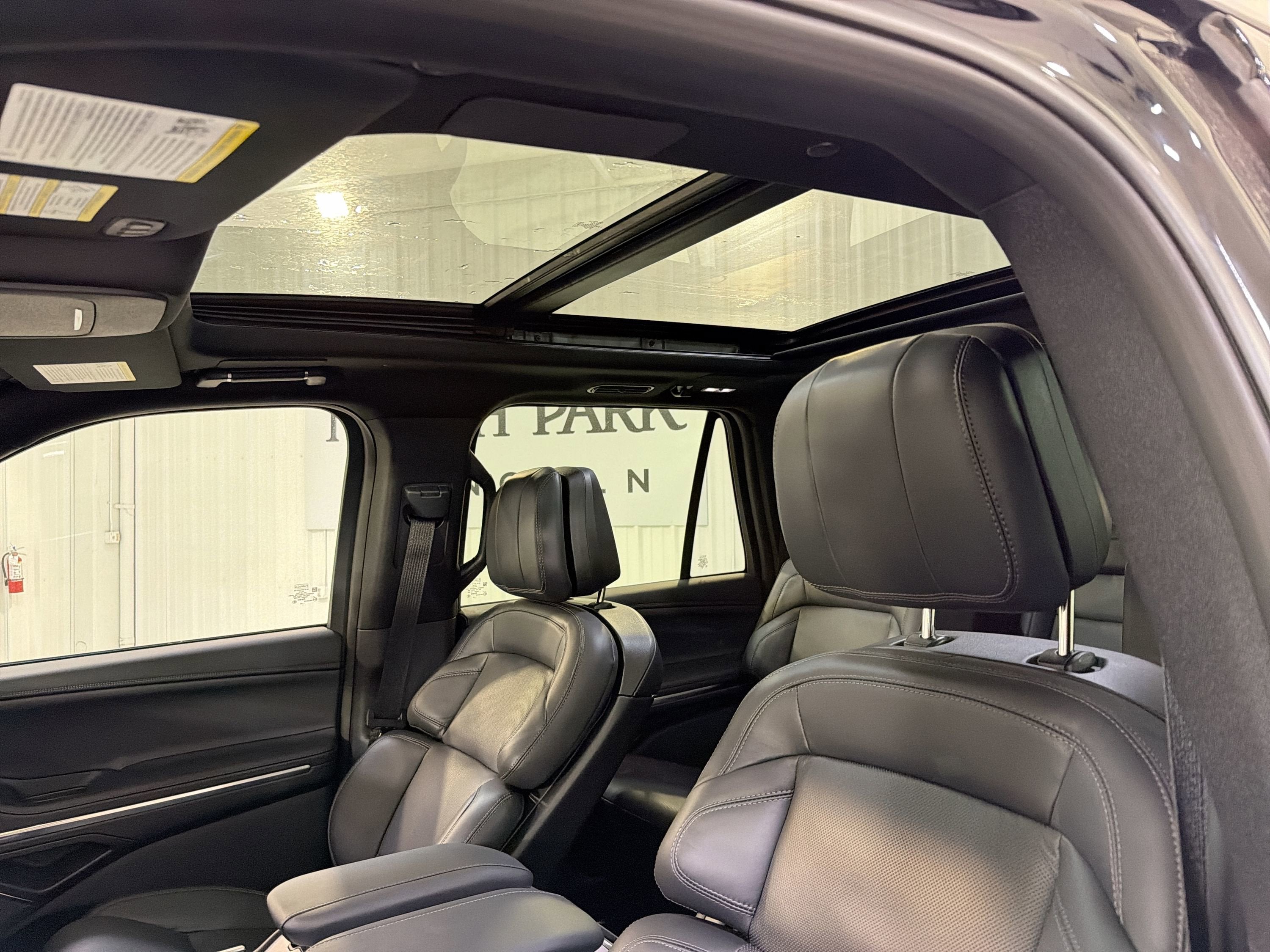 2025 Lincoln Navigator L Reserve