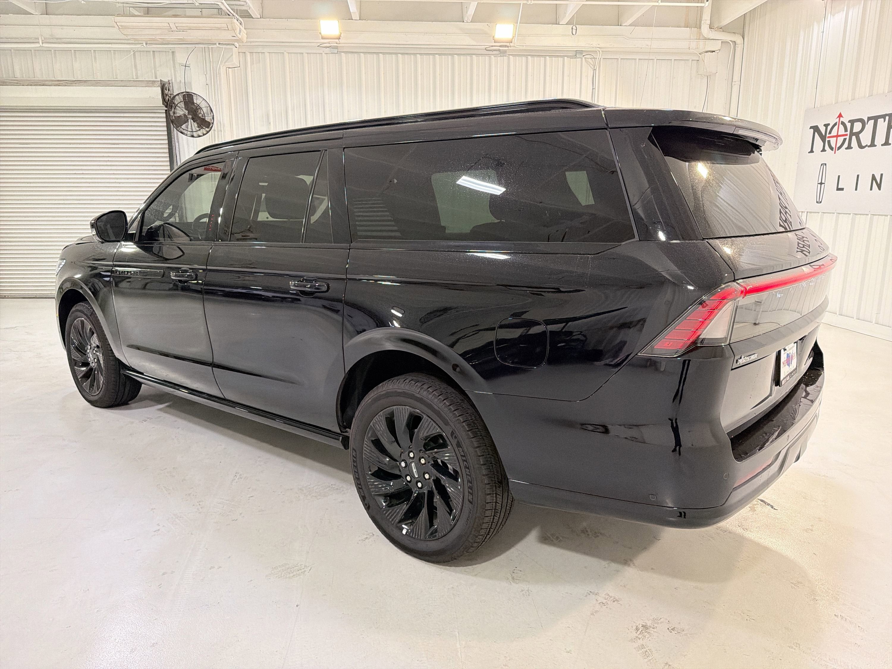 2025 Lincoln Navigator L Reserve