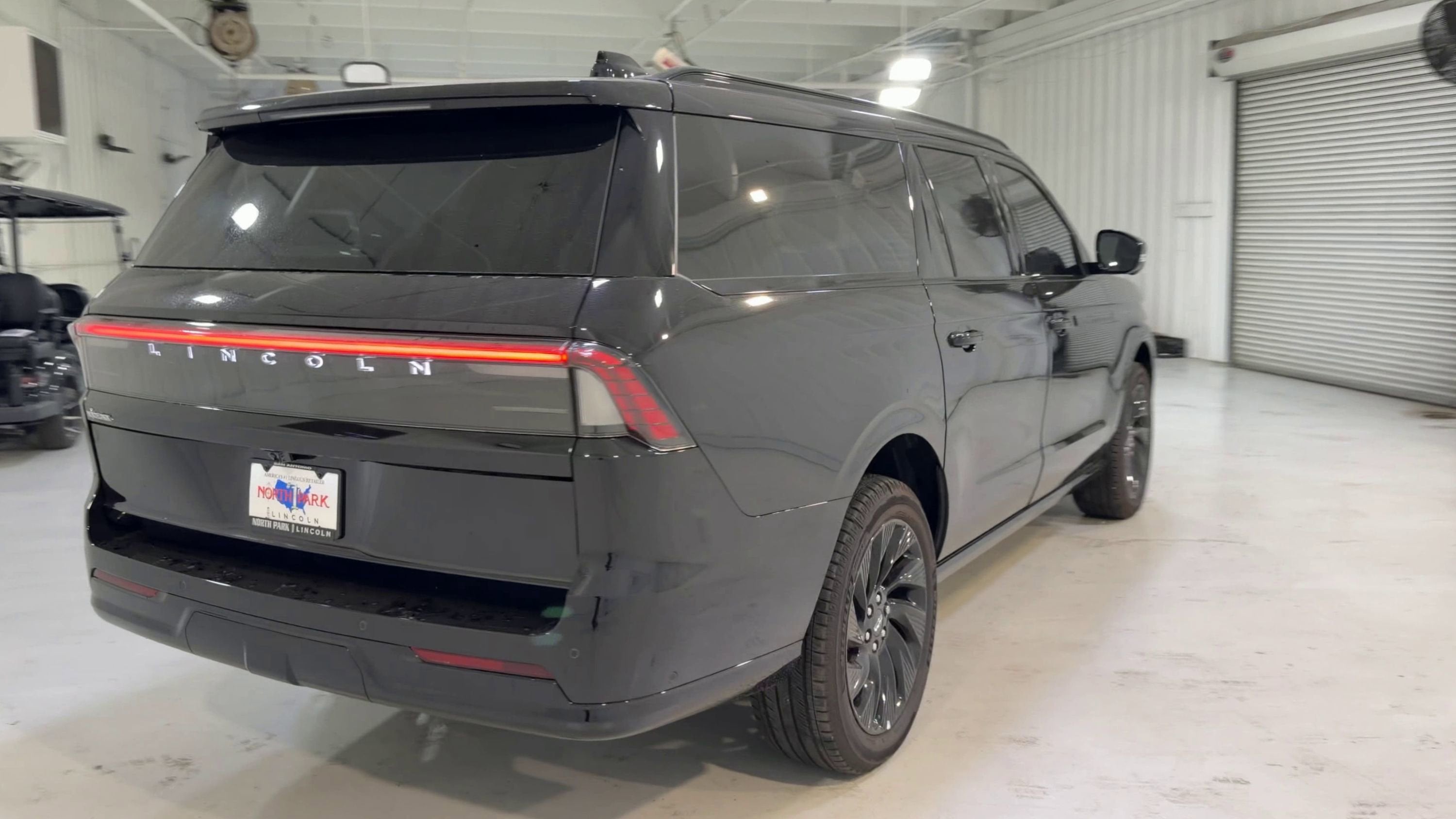 2025 Lincoln Navigator L Reserve