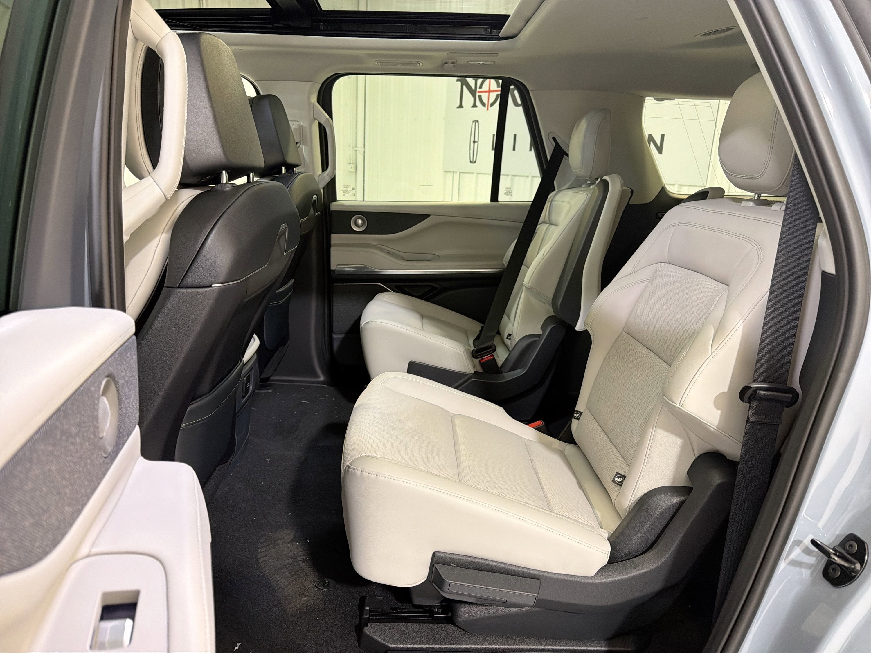 2026 Lincoln Navigator L Reserve