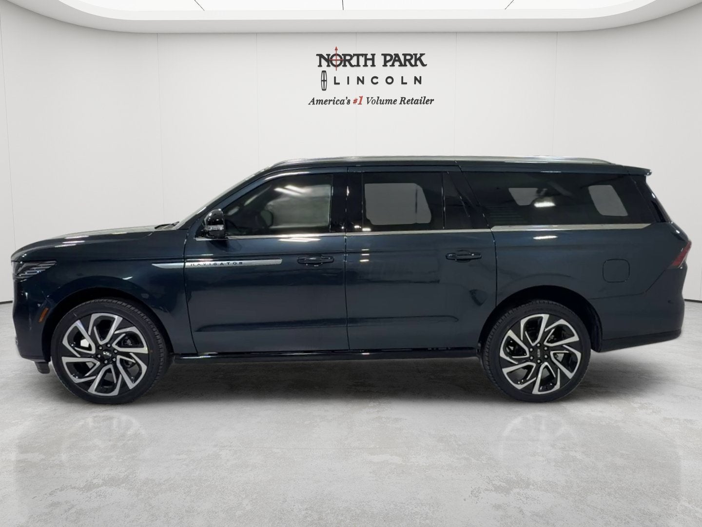 2026 Lincoln Navigator L Reserve