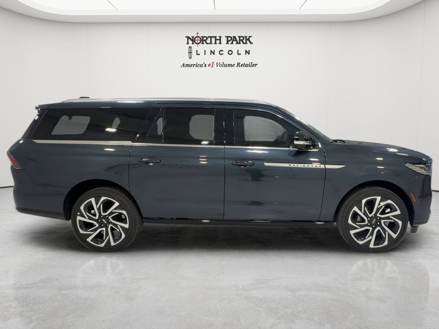 2026 Lincoln Navigator L Reserve