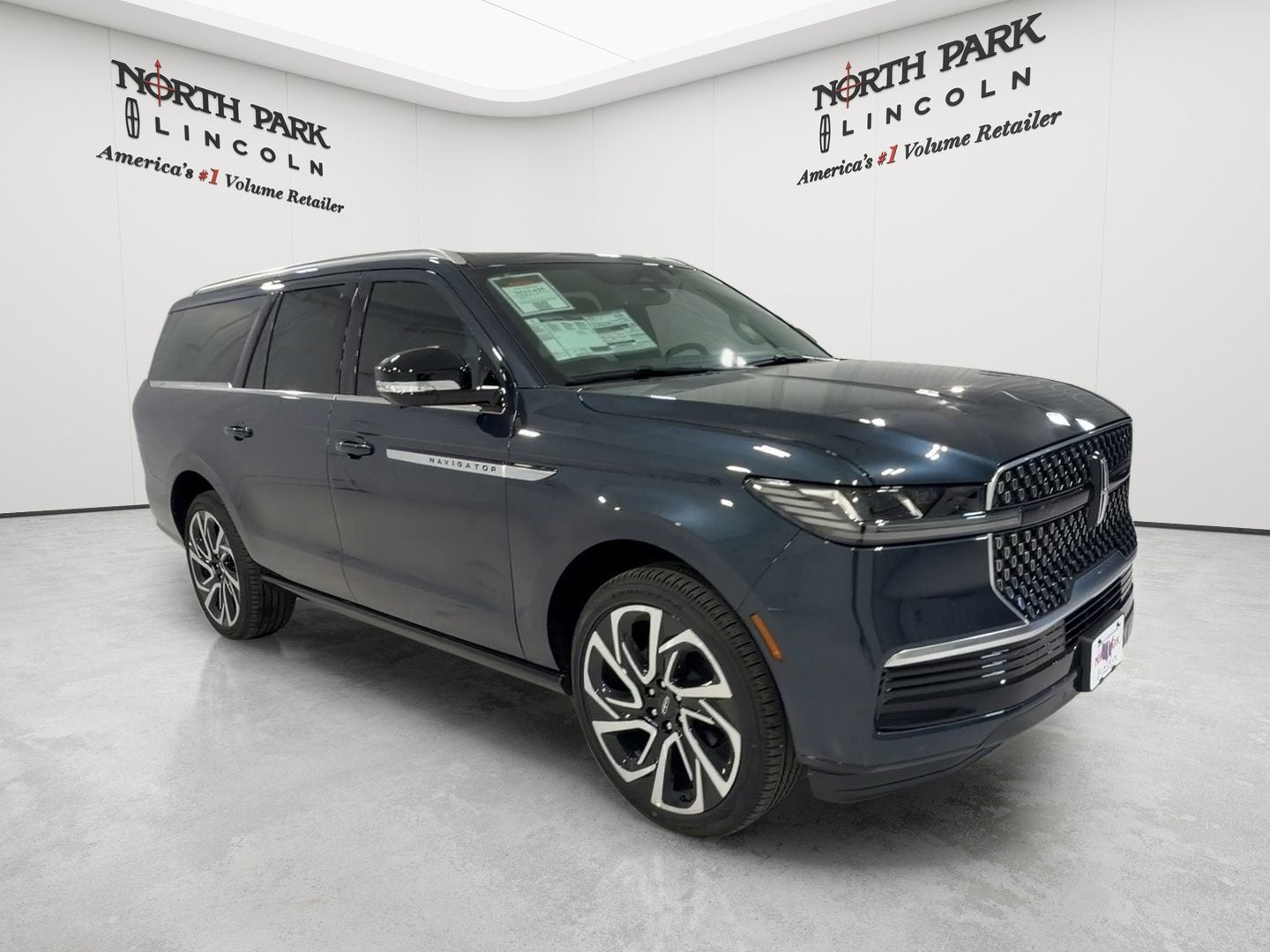 2026 Lincoln Navigator L Reserve