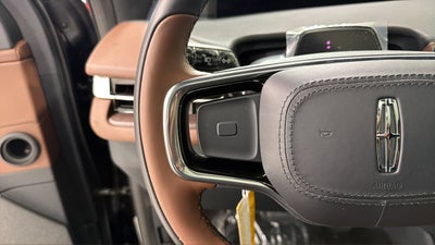 2027 Lincoln Navigator L Reserve