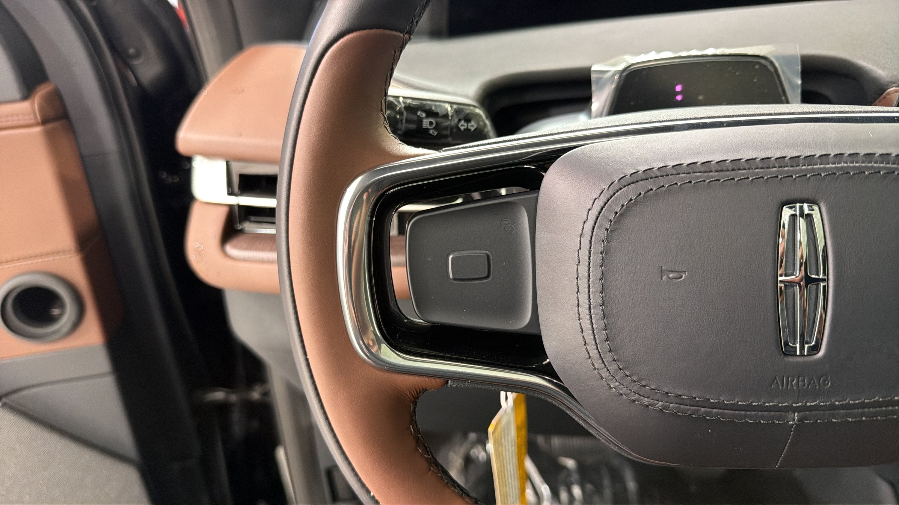 2027 Lincoln Navigator L Reserve