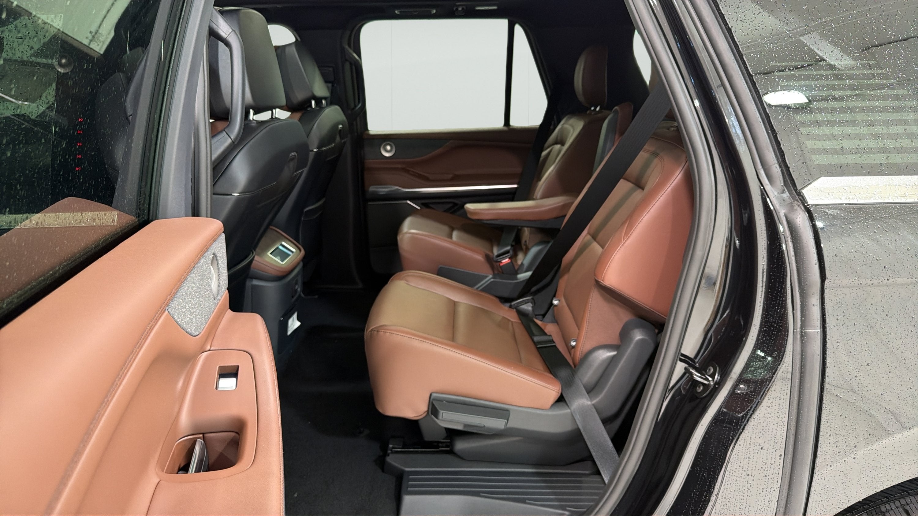 2027 Lincoln Navigator L Reserve