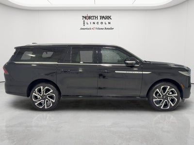 2027 Lincoln Navigator L Reserve