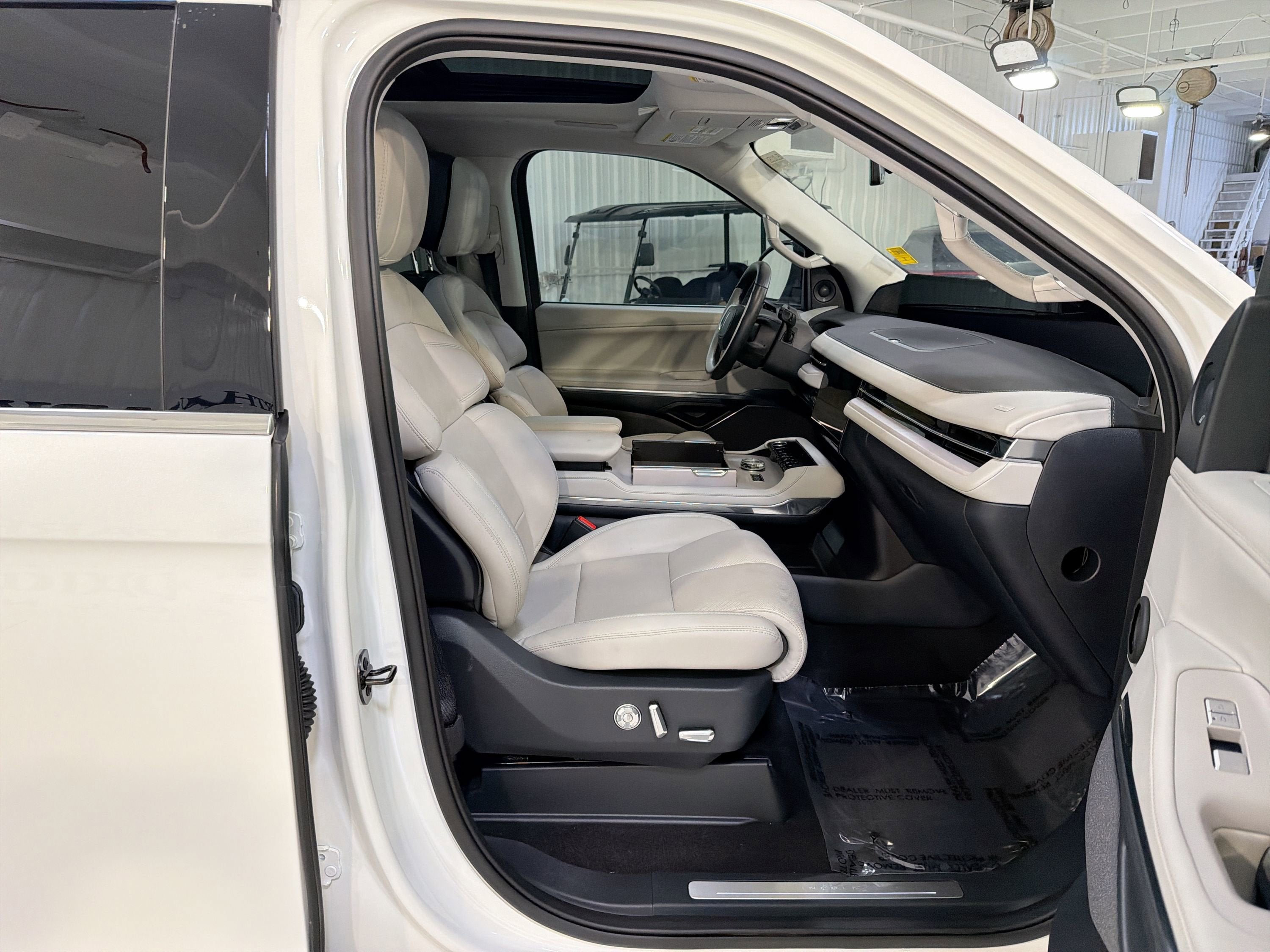 2025 Lincoln Navigator L Reserve