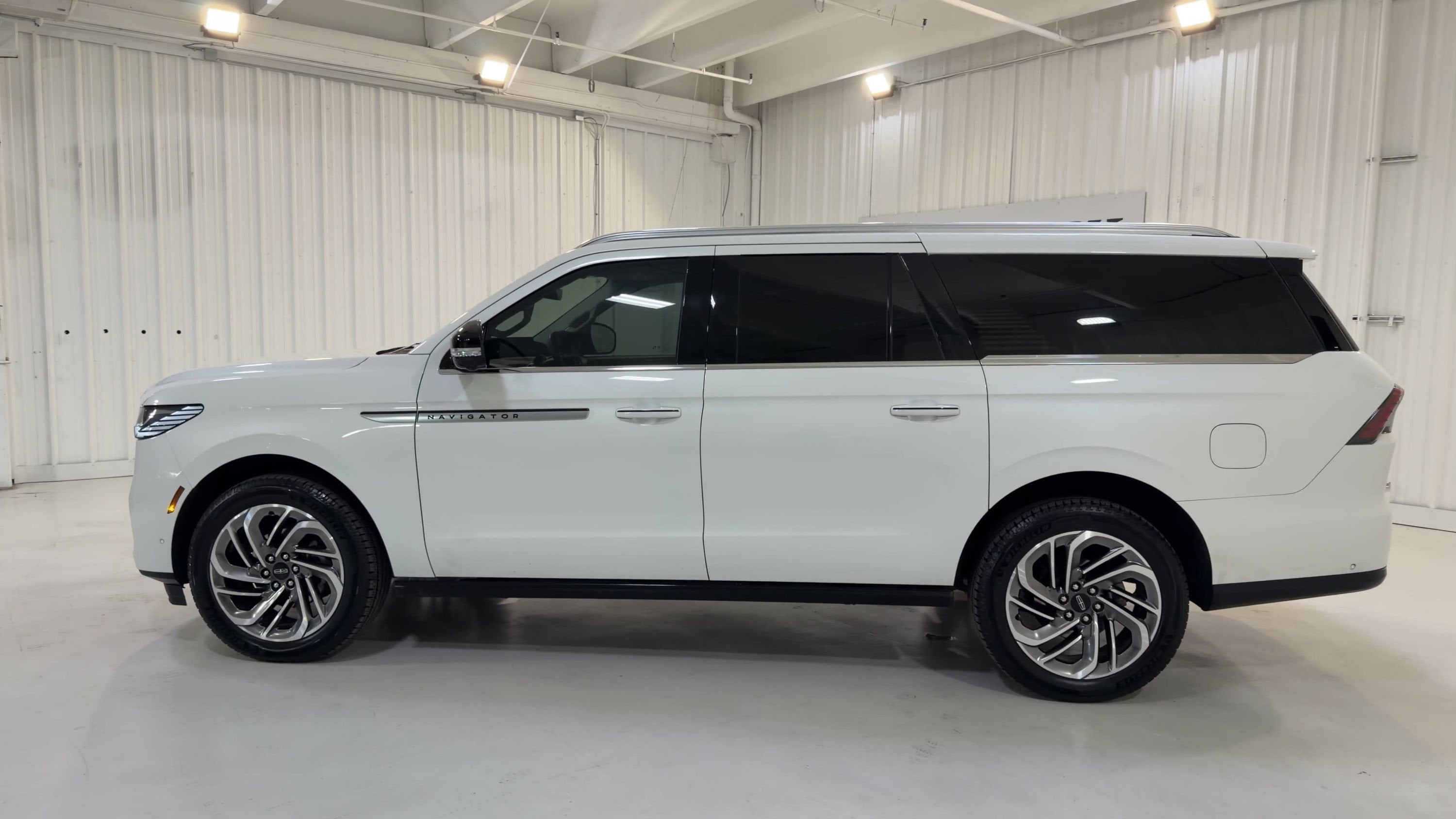 2025 Lincoln Navigator L Reserve