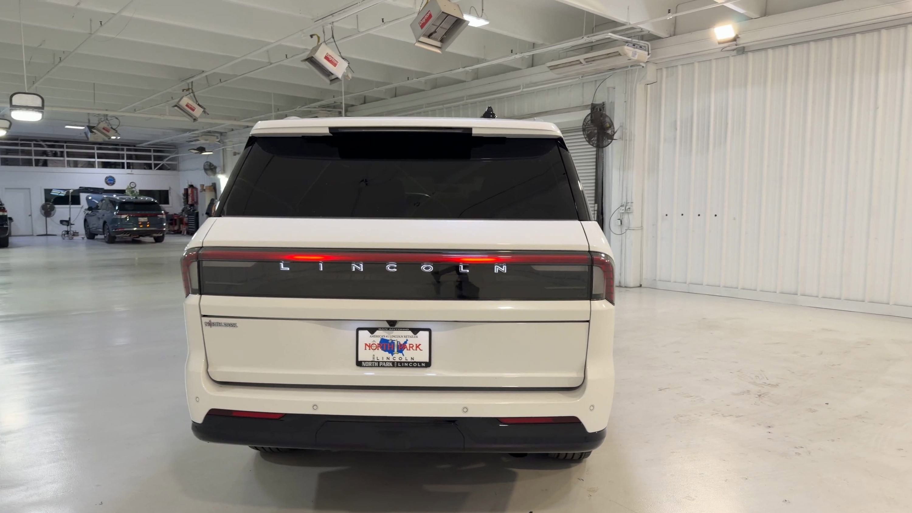 2025 Lincoln Navigator L Reserve