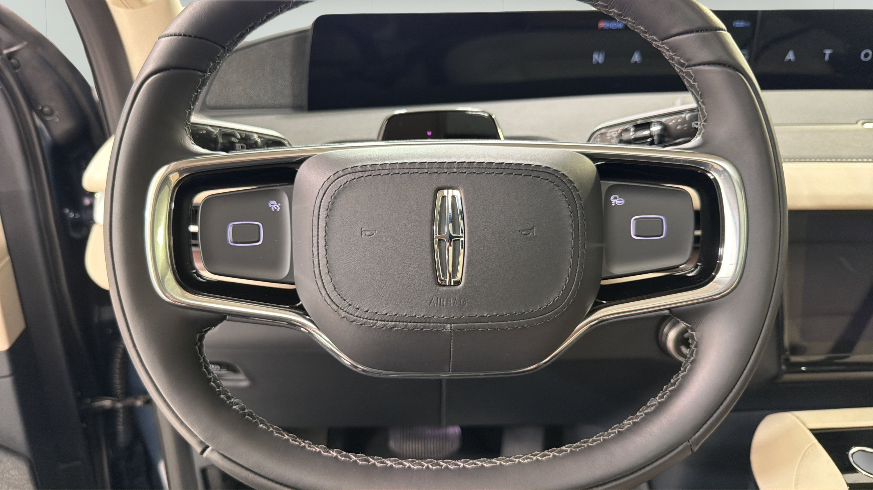 2027 Lincoln Navigator L Reserve