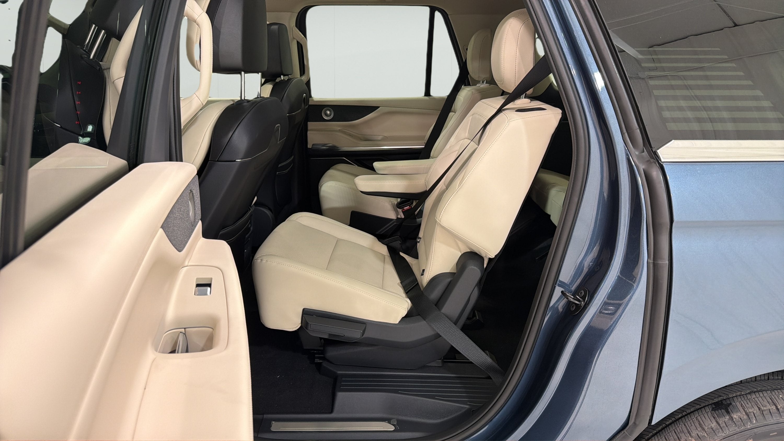 2027 Lincoln Navigator L Reserve