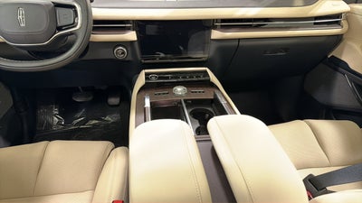 2027 Lincoln Navigator L Reserve