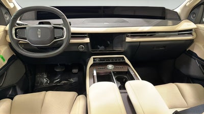 2027 Lincoln Navigator L Reserve