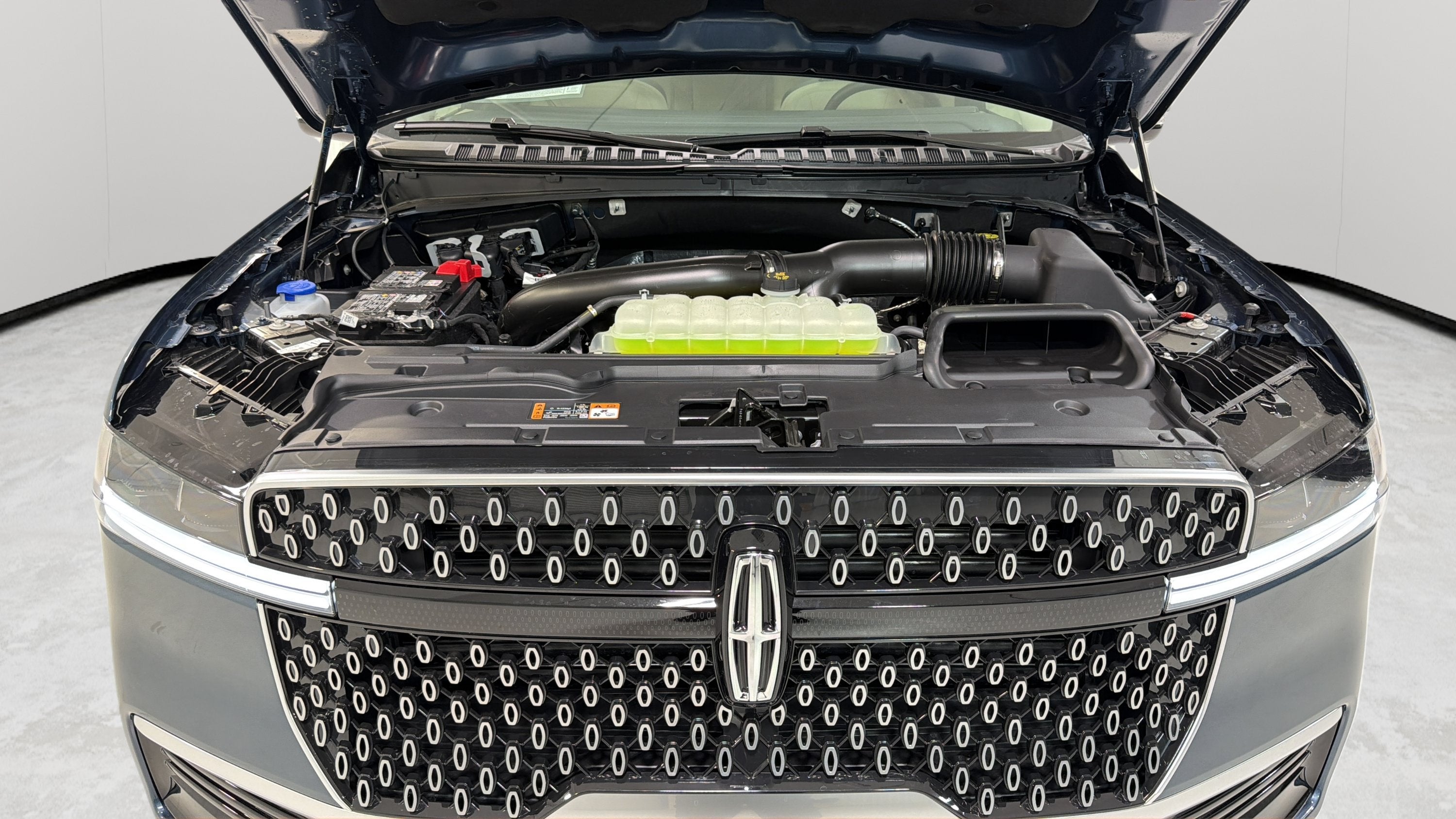 2027 Lincoln Navigator L Reserve