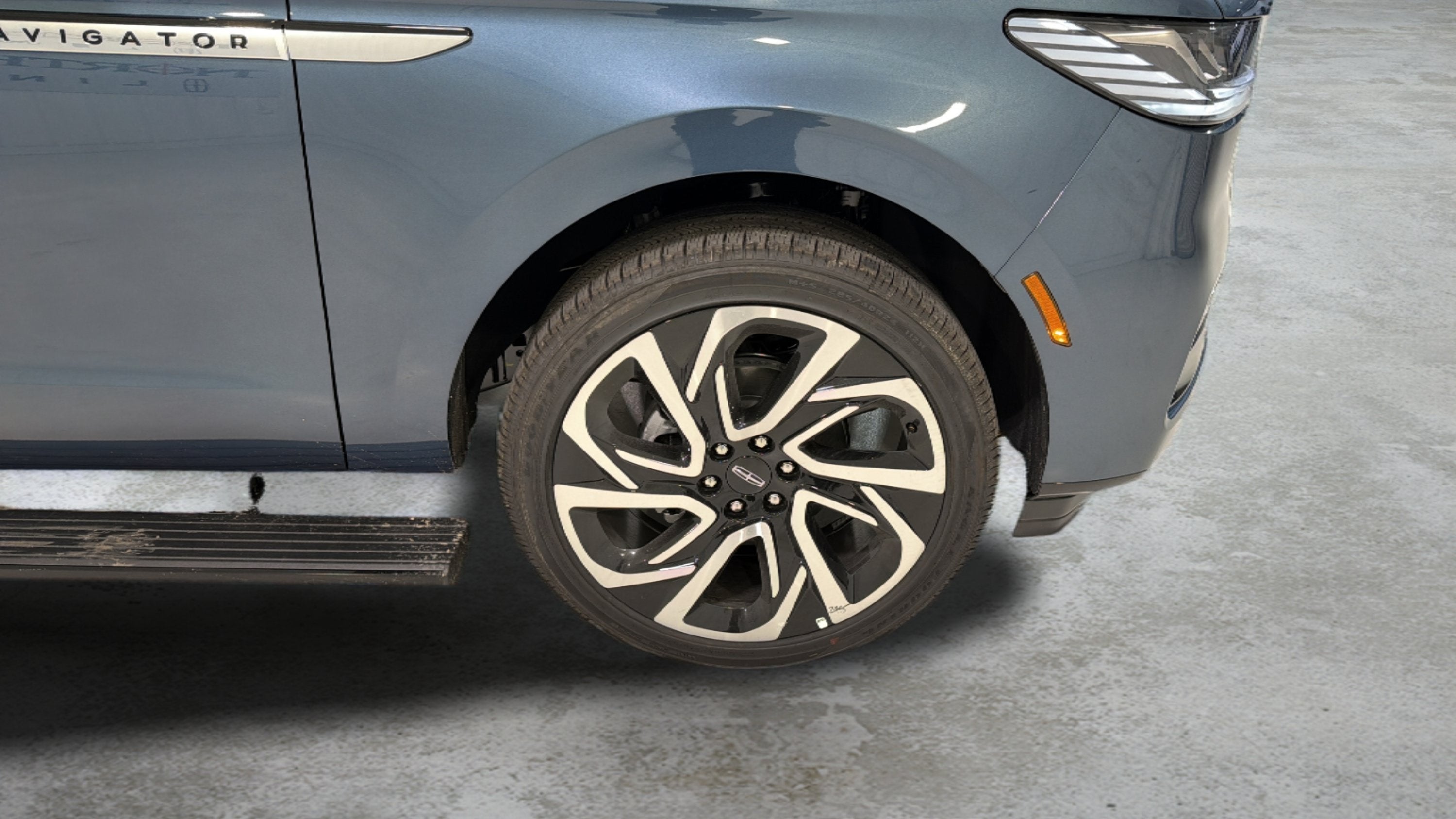 2027 Lincoln Navigator L Reserve
