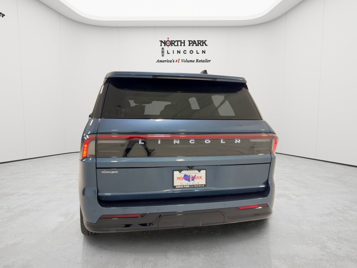 2027 Lincoln Navigator L Reserve