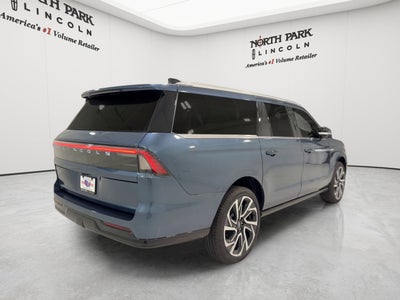 2027 Lincoln Navigator L Reserve
