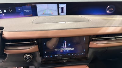 2027 Lincoln Navigator L Reserve