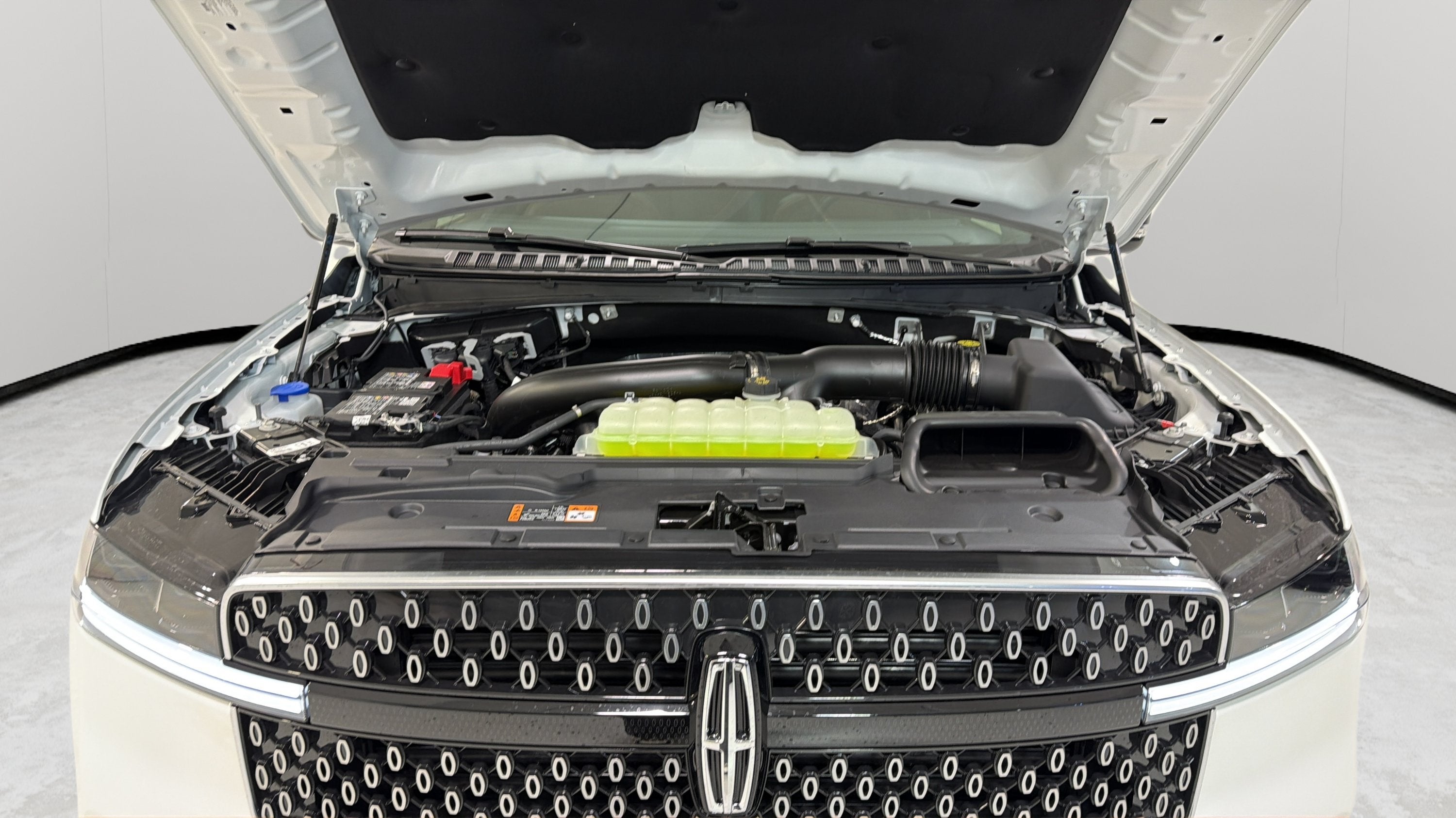2027 Lincoln Navigator L Reserve