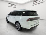 2027 Lincoln Navigator L Reserve