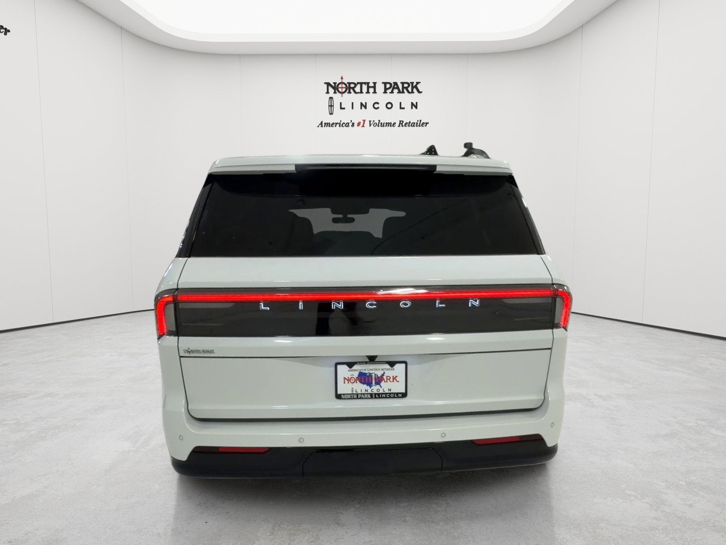 2027 Lincoln Navigator L Reserve